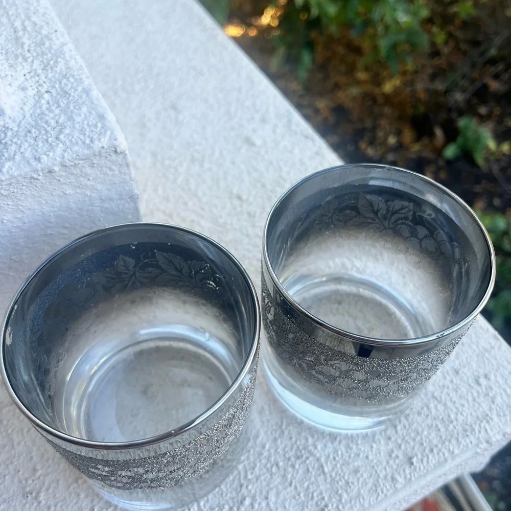 Silver Fade MCM Glasses Barware Embossed Ombré High Ball 4 In Tall Set of 2